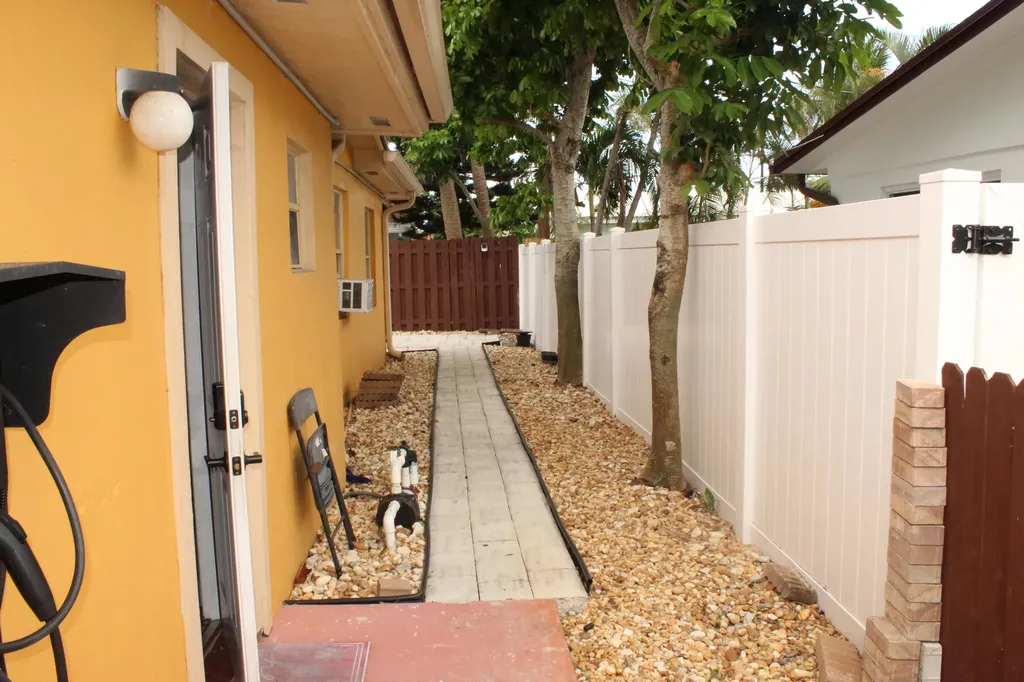 1558 NE 30th Street Pompano Beach FL 33064