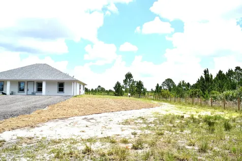 18121 NW 272nd Street Okeechobee FL 34972