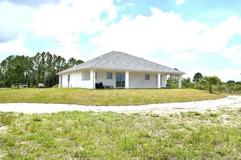 18121 NW 272nd Street Okeechobee FL 34972