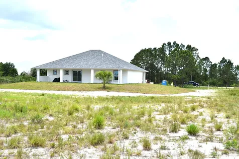 18121 NW 272nd Street Okeechobee FL 34972