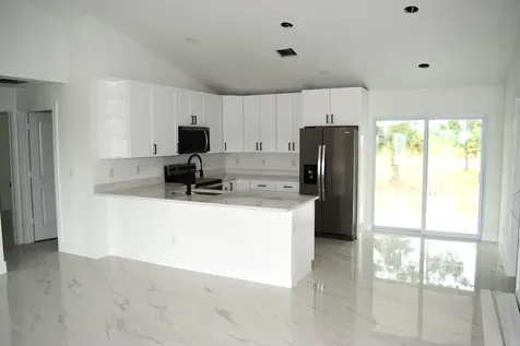 18121 NW 272nd Street Okeechobee FL 34972
