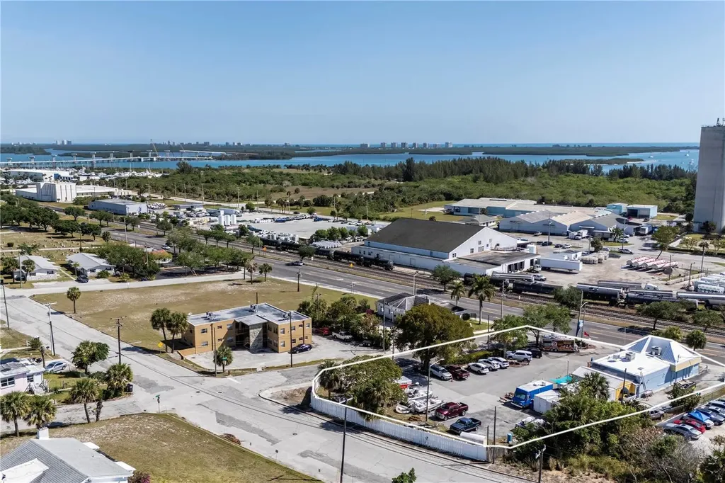 927 N Us Highway 1 Fort Pierce FL