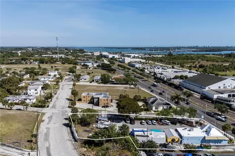 927 N Us Highway 1 Fort Pierce FL