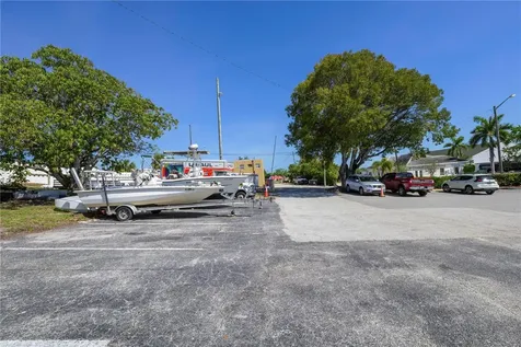 927 N Us Highway 1 Fort Pierce FL
