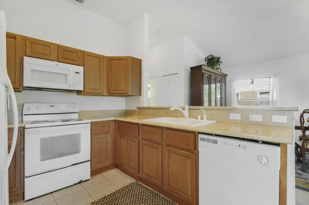 547 SW Butler Avenue Port St Lucie FL 34983