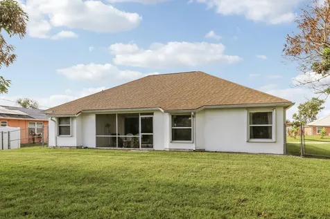 547 SW Butler Avenue Port St Lucie FL 34983