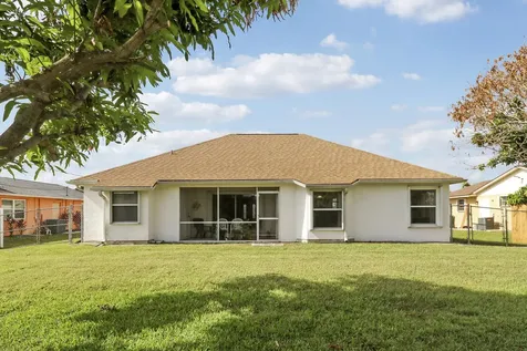 547 SW Butler Avenue Port St Lucie FL 34983