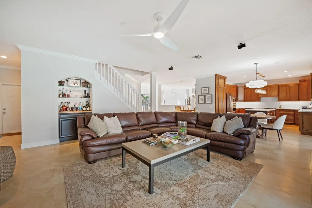 978 Greenwood Road Weston FL 33327