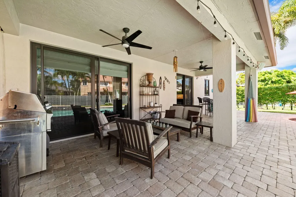 978 Greenwood Road Weston FL 33327