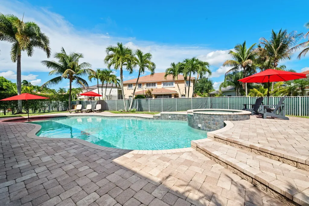 978 Greenwood Road Weston FL 33327