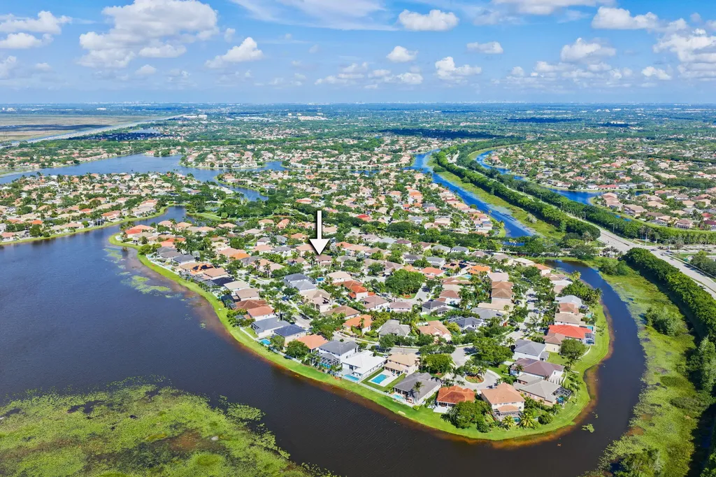 978 Greenwood Road Weston FL 33327