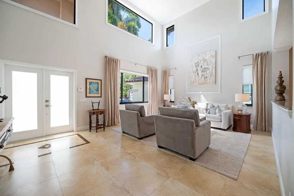 978 Greenwood Road Weston FL 33327