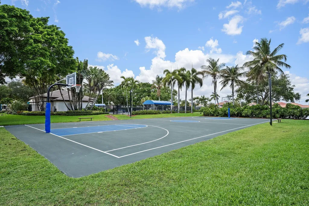 978 Greenwood Road Weston FL 33327