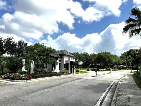 978 Greenwood Road Weston FL 33327