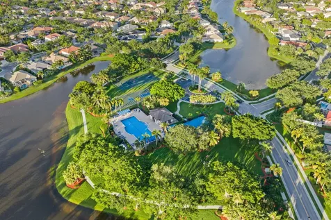 978 Greenwood Road Weston FL 33327