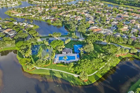 978 Greenwood Road Weston FL 33327