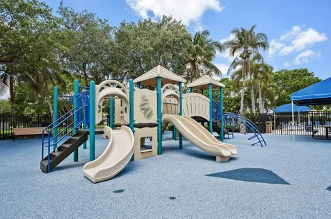 978 Greenwood Road Weston FL 33327