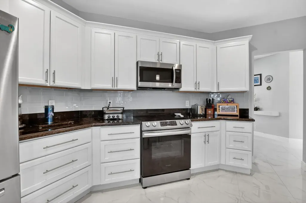 6502 Via Benita Boca Raton FL 33433