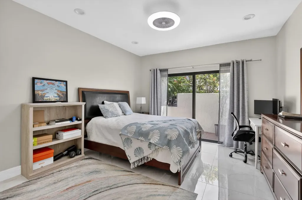 6502 Via Benita Boca Raton FL 33433
