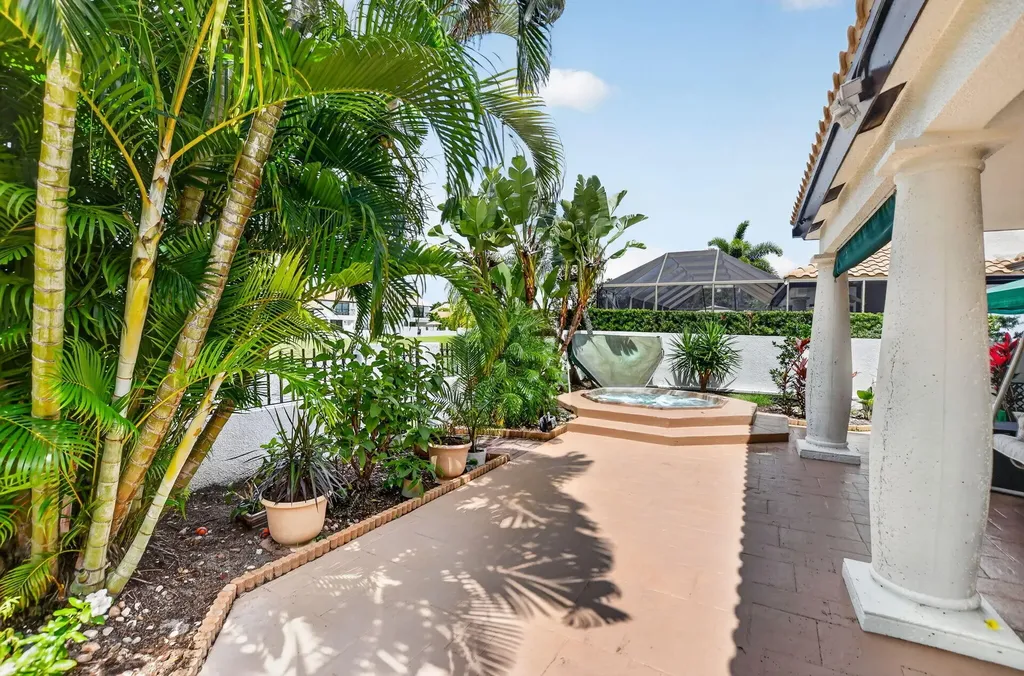 6502 Via Benita Boca Raton FL 33433