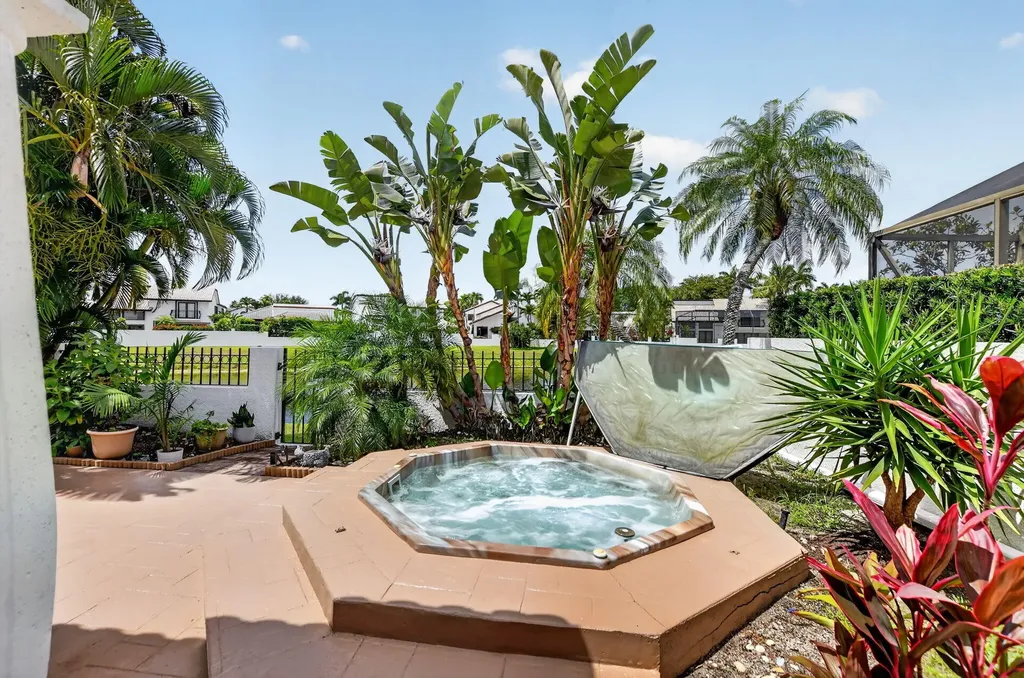 6502 Via Benita Boca Raton FL 33433