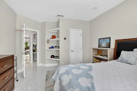 6502 Via Benita Boca Raton FL 33433