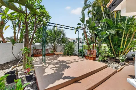 6502 Via Benita Boca Raton FL 33433