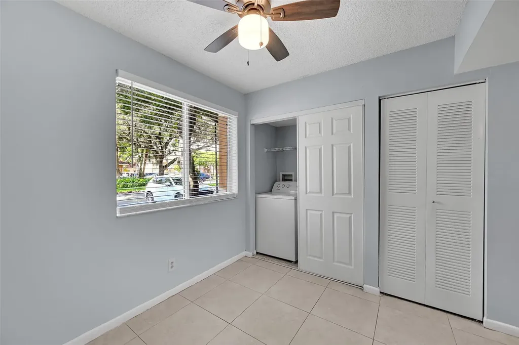 796 NW 91st Terrace Plantation FL 33324