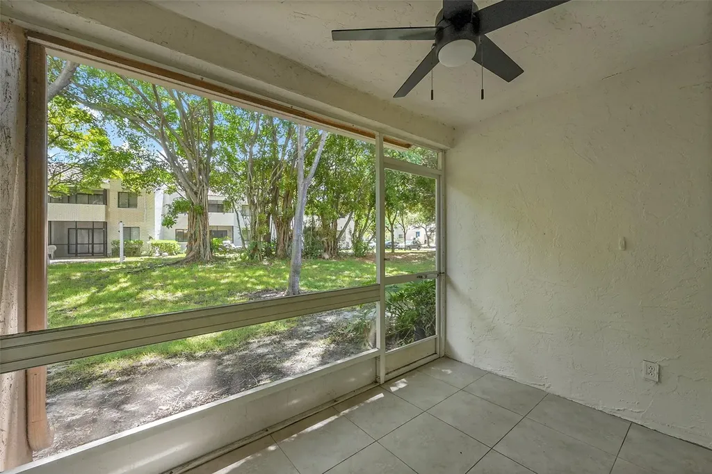 796 NW 91st Terrace Plantation FL 33324