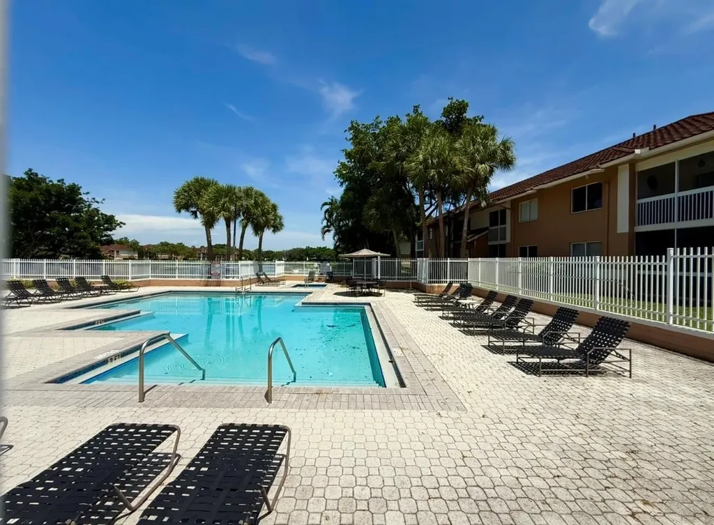 796 NW 91st Terrace Plantation FL 33324