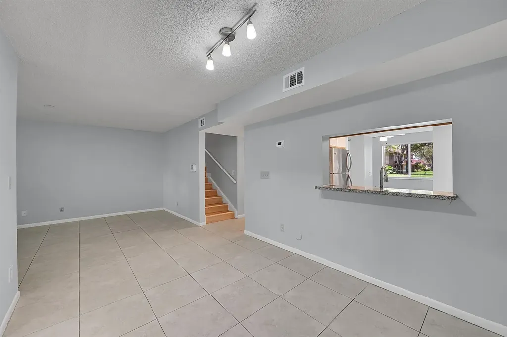 796 NW 91st Terrace Plantation FL 33324
