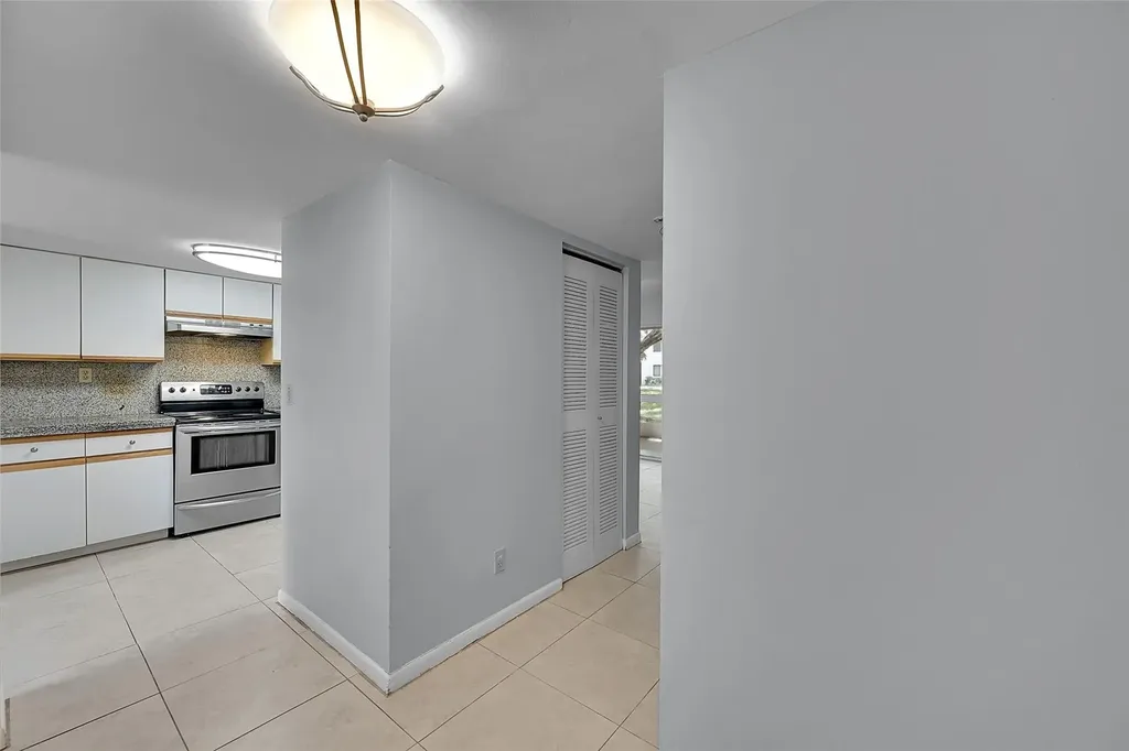 796 NW 91st Terrace Plantation FL 33324