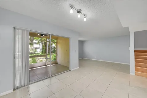 796 NW 91st Terrace Plantation FL 33324