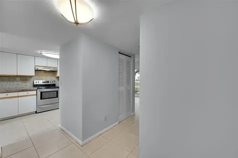 796 NW 91st Terrace Plantation FL 33324