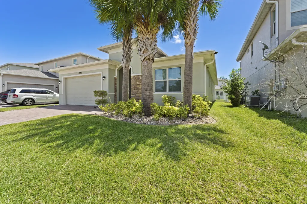 1600 NW Vivanco Street Port St Lucie FL 34986