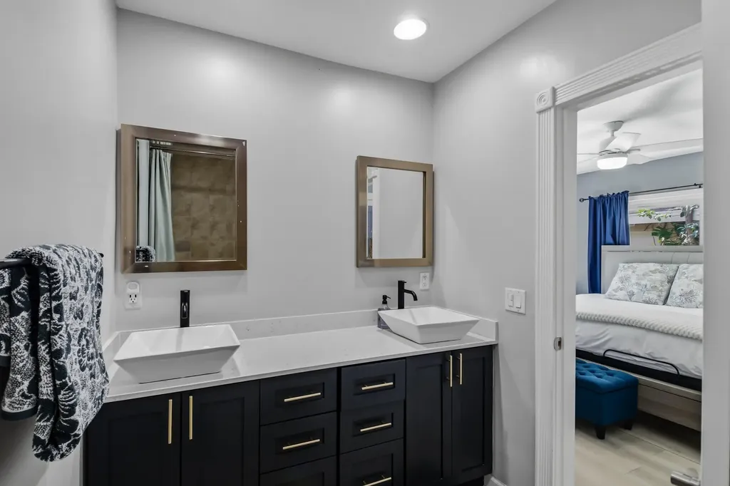 836 NE 17th Terrace Fort Lauderdale FL 33304