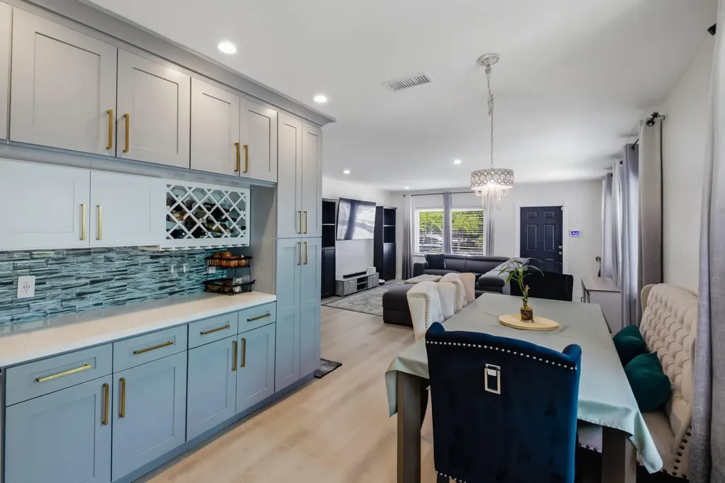 836 NE 17th Terrace Fort Lauderdale FL 33304
