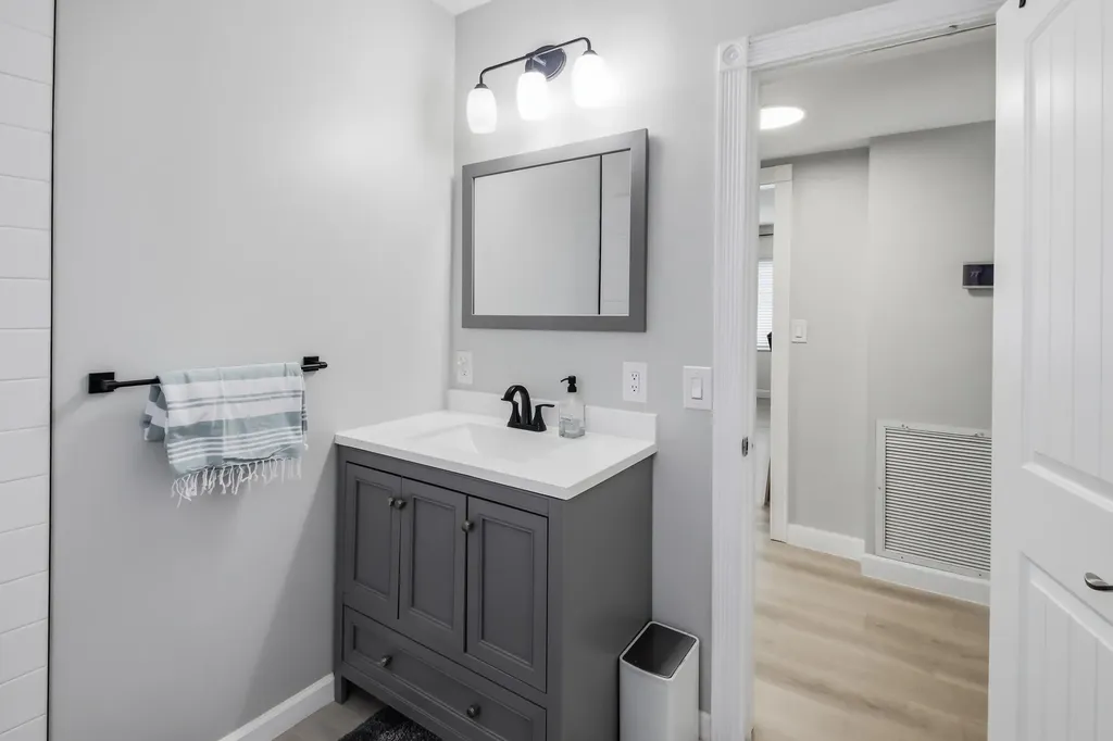 836 NE 17th Terrace Fort Lauderdale FL 33304