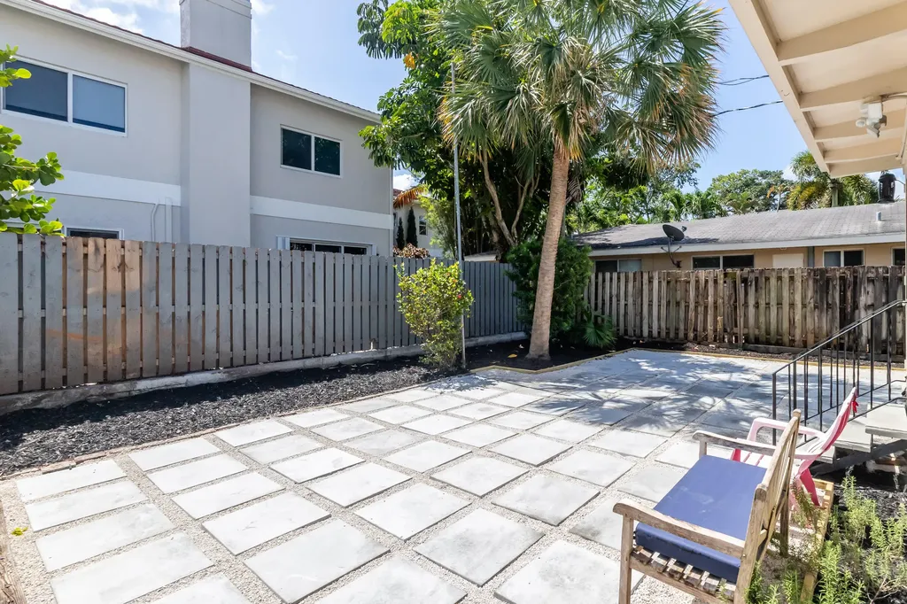 836 NE 17th Terrace Fort Lauderdale FL 33304