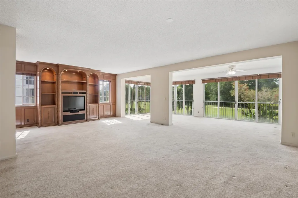 4112 W Palm Aire Drive Pompano Beach FL 33069