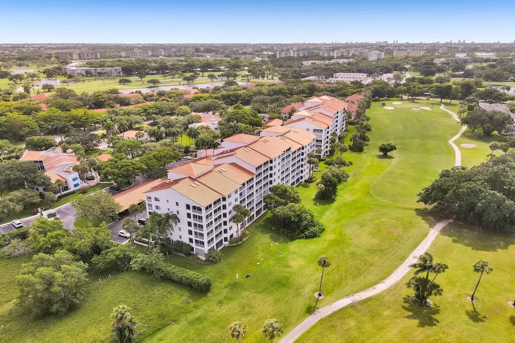 4112 W Palm Aire Drive Pompano Beach FL 33069