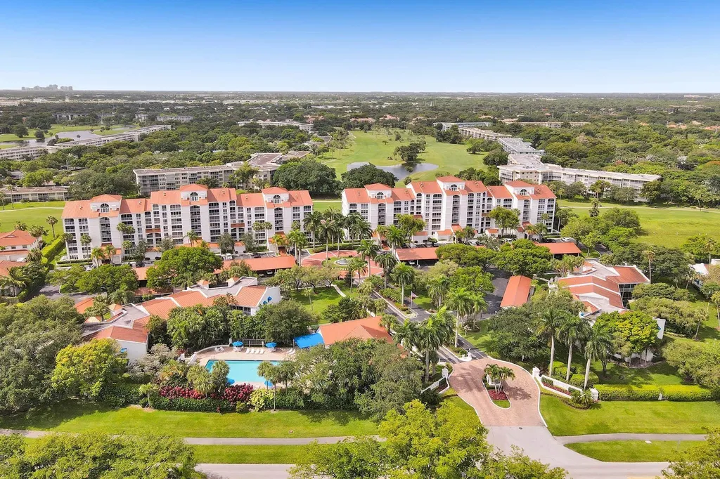 4112 W Palm Aire Drive Pompano Beach FL 33069