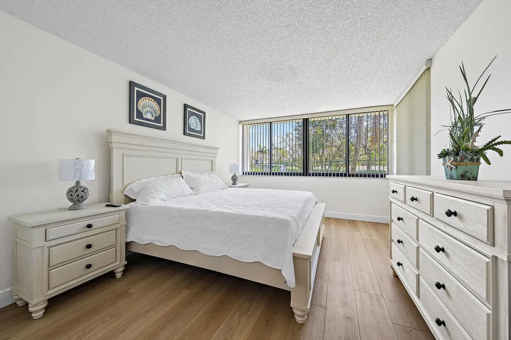 1605 S Us Highway 1 Jupiter FL 33477