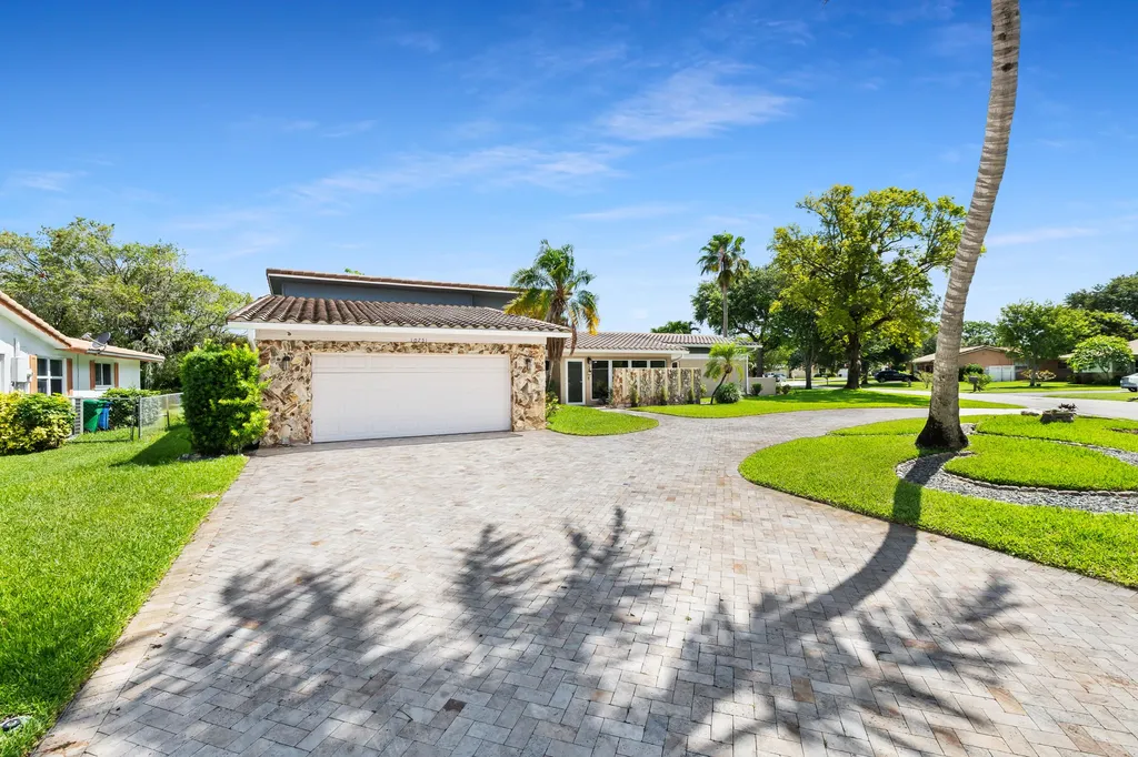 10751 NW 43rd Court Coral Springs FL 33065