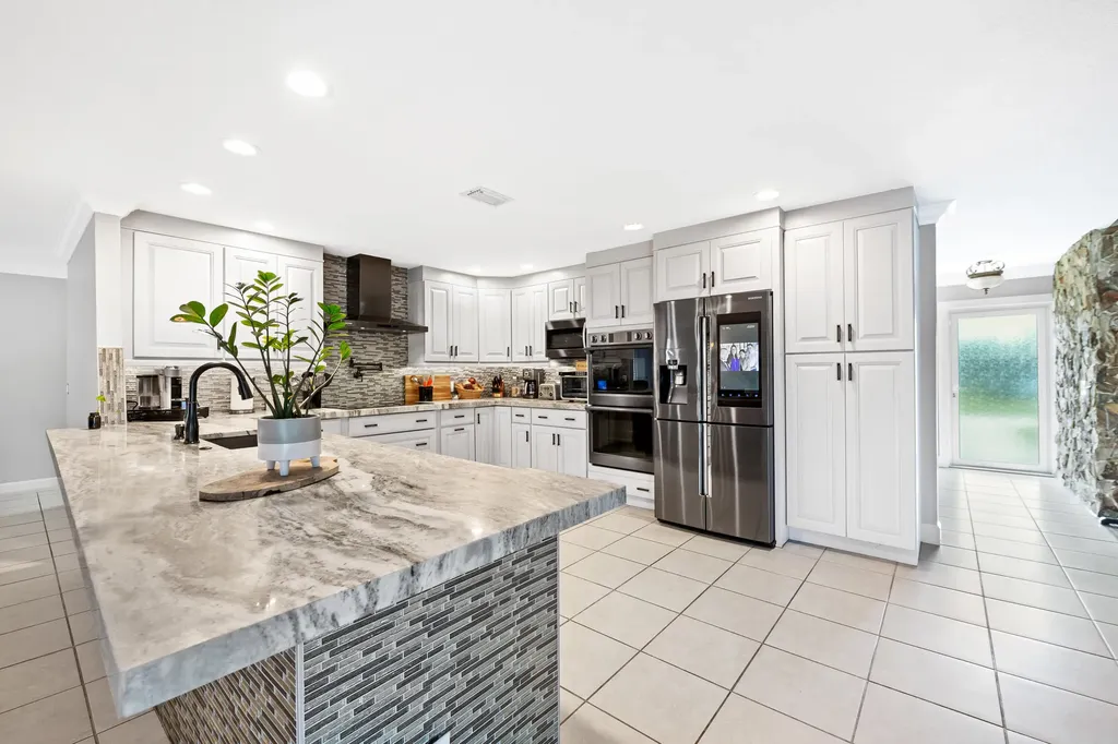 10751 NW 43rd Court Coral Springs FL 33065