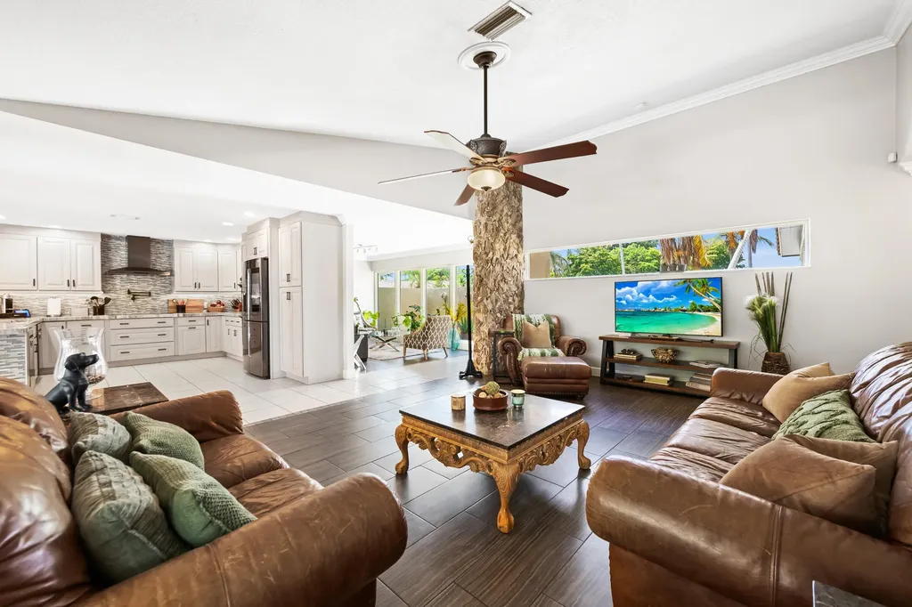 10751 NW 43rd Court Coral Springs FL 33065