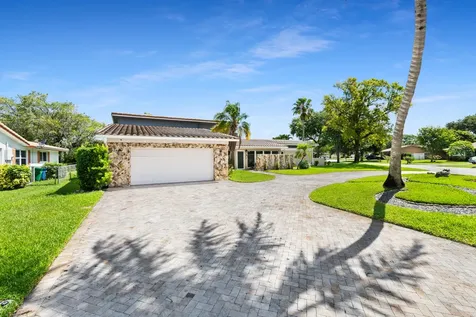 10751 NW 43rd Court Coral Springs FL 33065