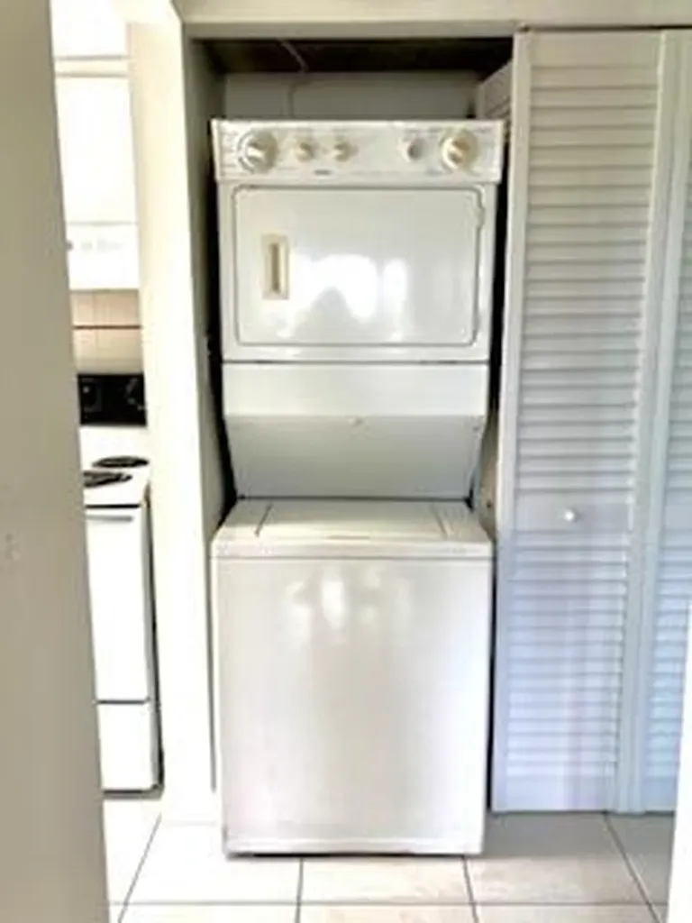 1876 Fairview Villas Drive West Palm Beach FL 33406