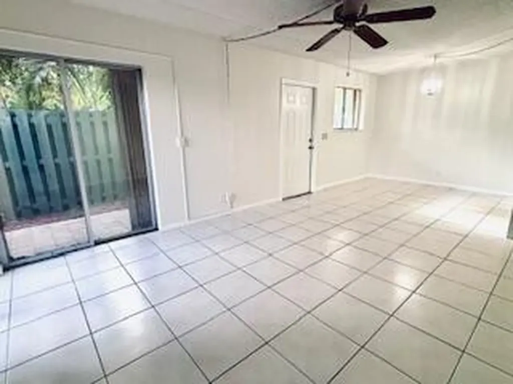 1876 Fairview Villas Drive West Palm Beach FL 33406