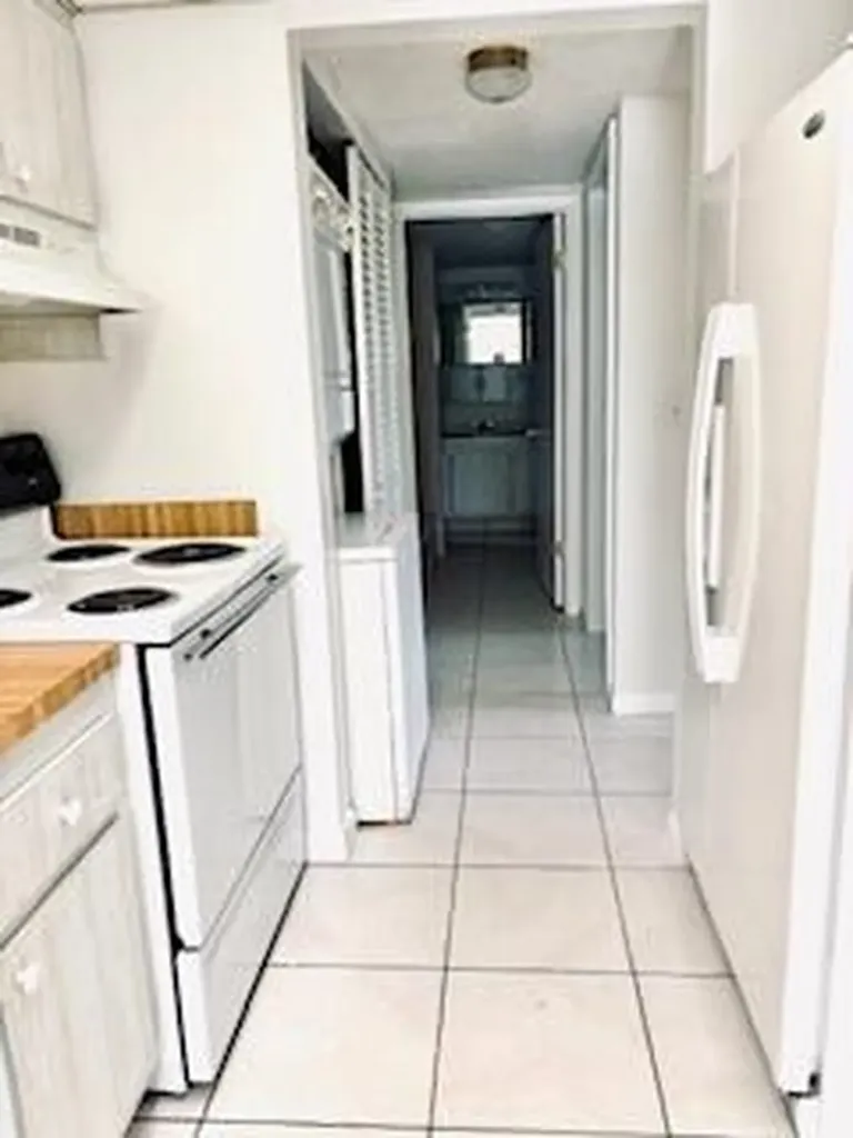 1876 Fairview Villas Drive West Palm Beach FL 33406